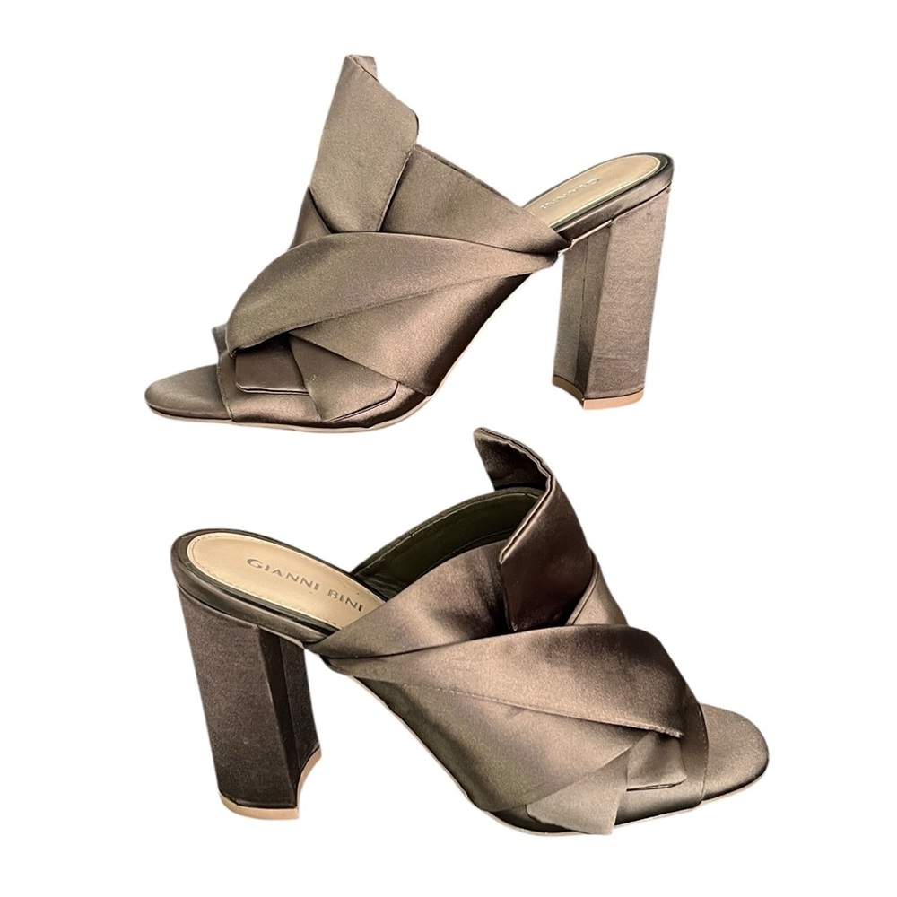 Gianni Bini Rhodes Satin Bow Detail Block Heel Platform Slide Sandals